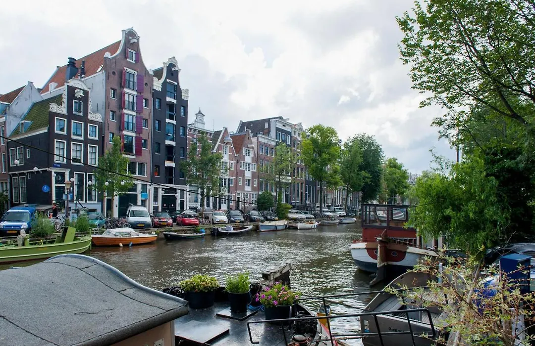Haarlemmerplein apartments-1